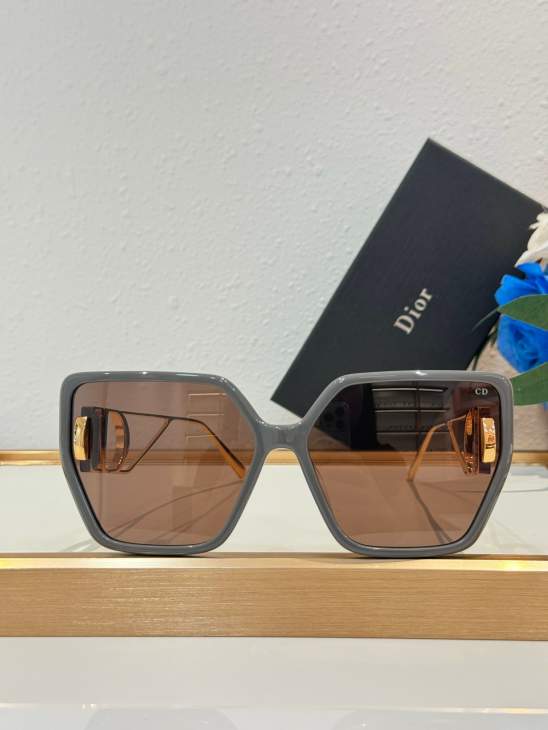 Picture of Dior Sunglasses _SKUfw80443865fw